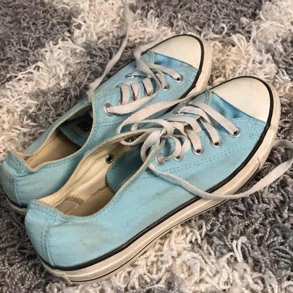 Converse - Picture 2 of 4